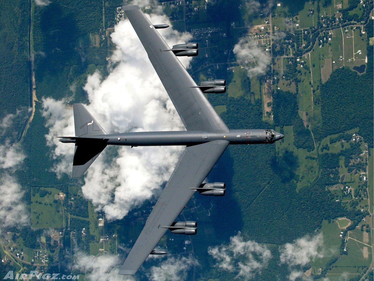 B 52 бомбардировщик