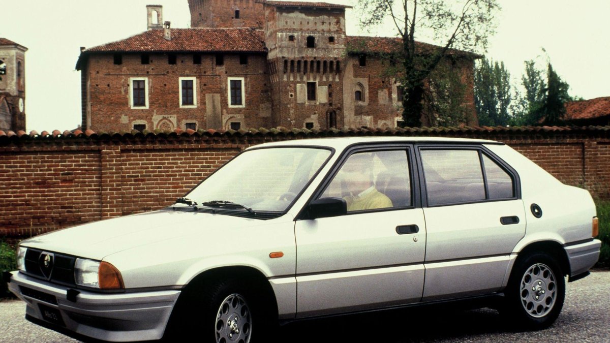 Alfa Romeo 33 905