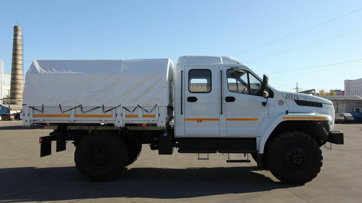 Урал Некст 6х6 двухрядная кабина