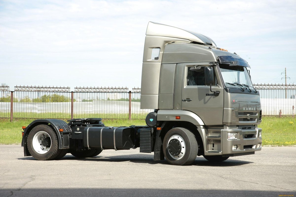 КАМАЗ-5460 седельный тягач