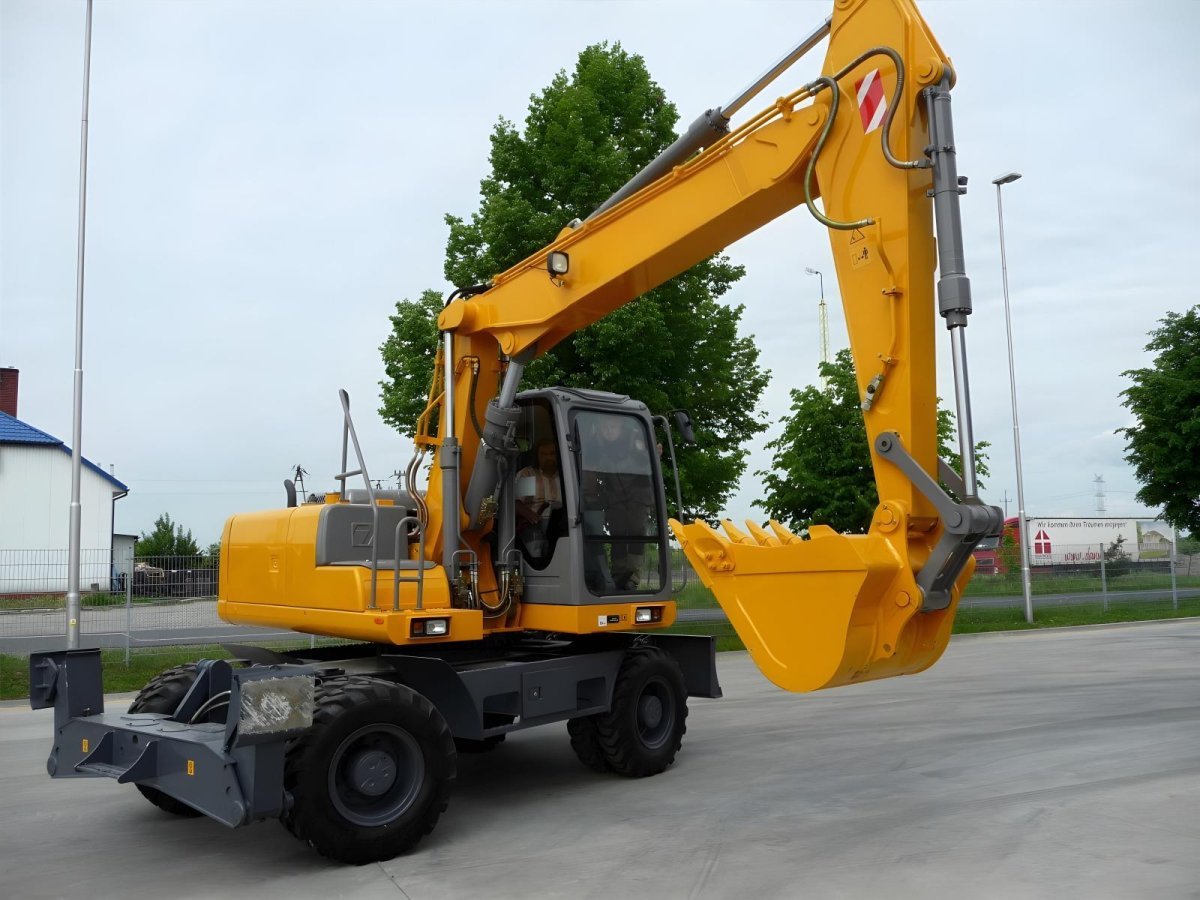 Экскаватор XCMG xe210wb