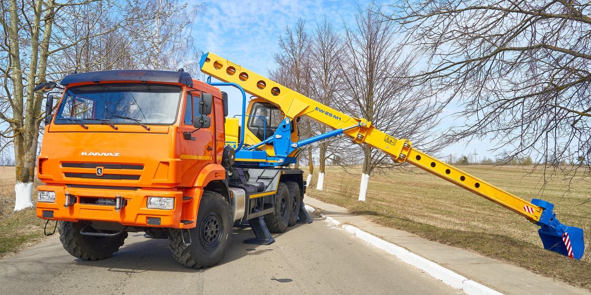 Экскаватор-планировщик EW-25-m1 Святовит