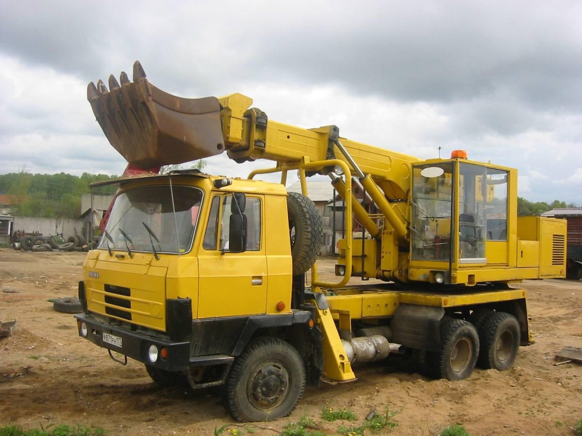 Экскаватор-планировщик UDS-114