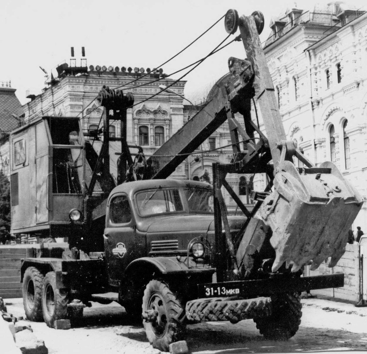 Экскаватор-кран дка-0,25/5 на шасси ЗИС-151