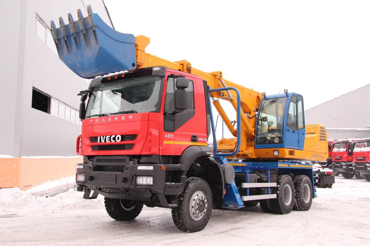 Экскаватор-планировщик UDS-114