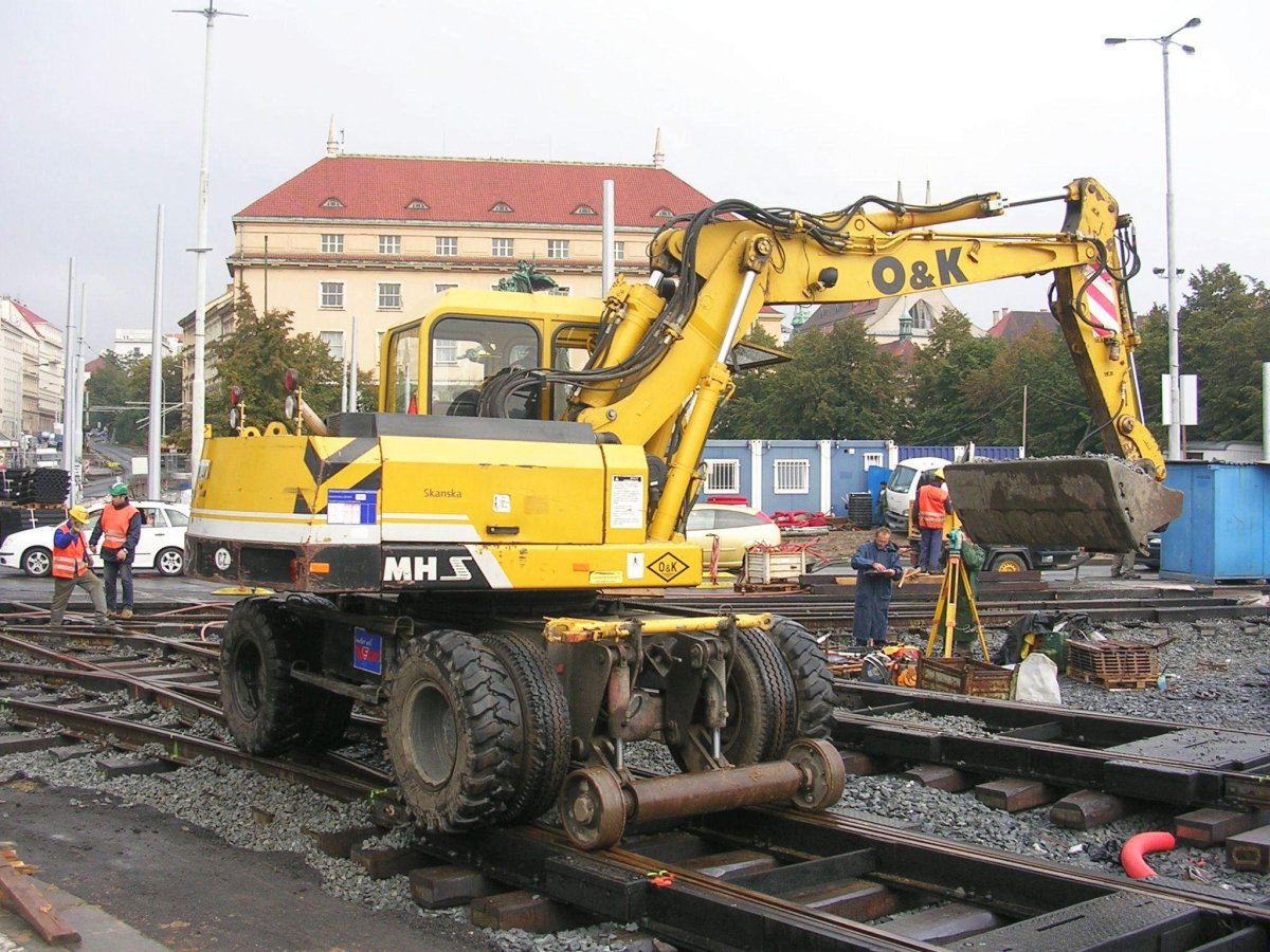 Железнодорожный экскаватор Colmar t2400fs