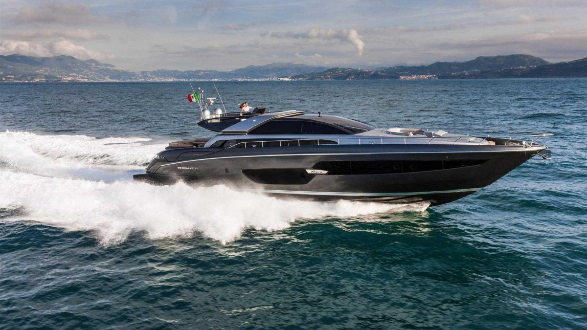 Yacht Riva 88 Domino
