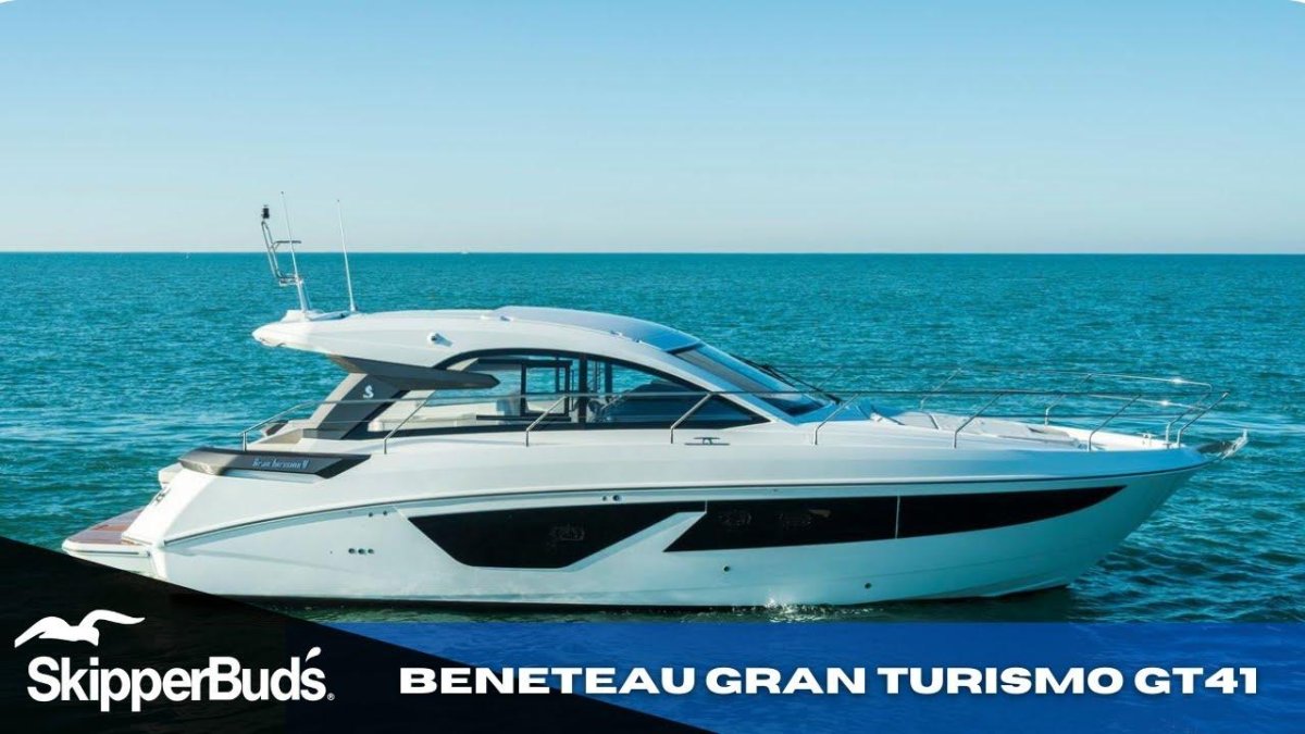 Яхта Beneteau