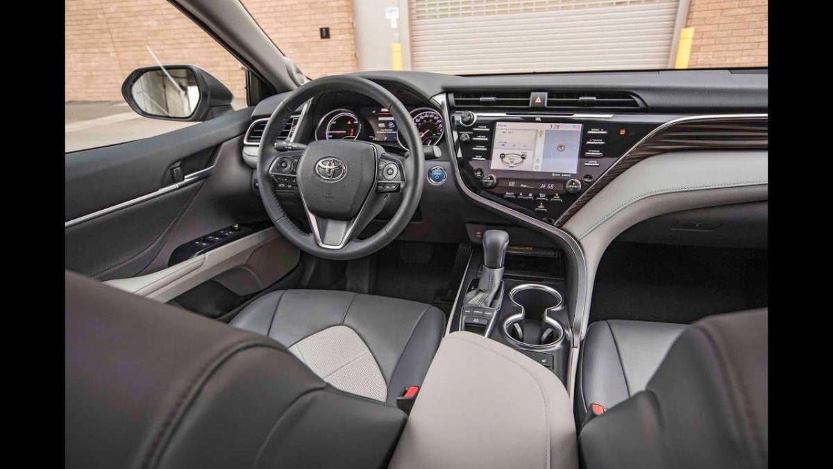 Toyota Camry 2018 Interior