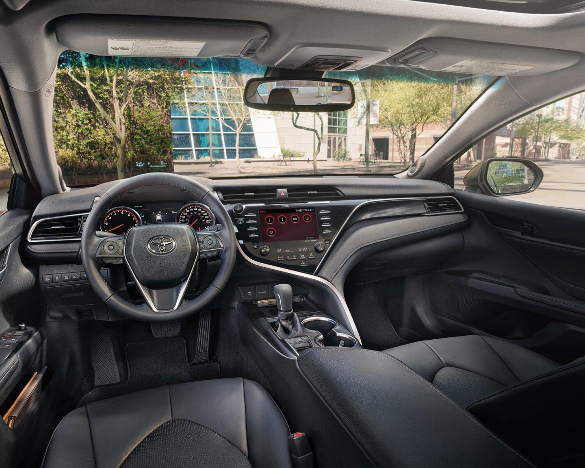 Toyota Camry XSE 2018 Interior