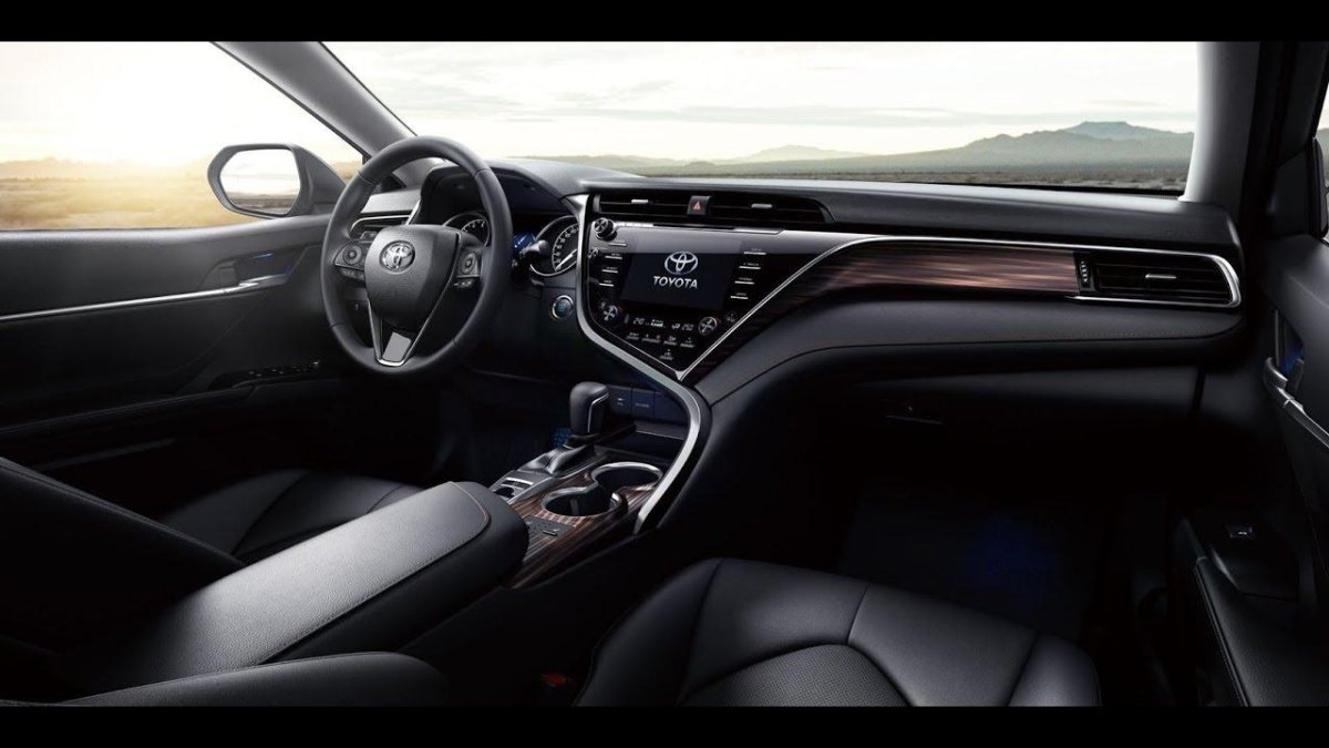 Toyota Camry 2018