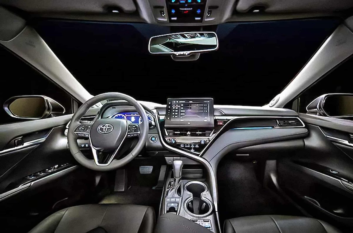 Toyota Camry 2021 салон
