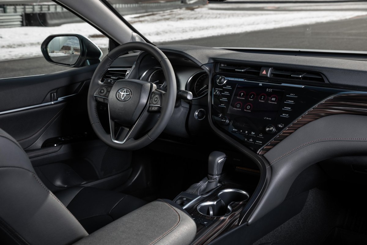 Интерьер Toyota Camry v70