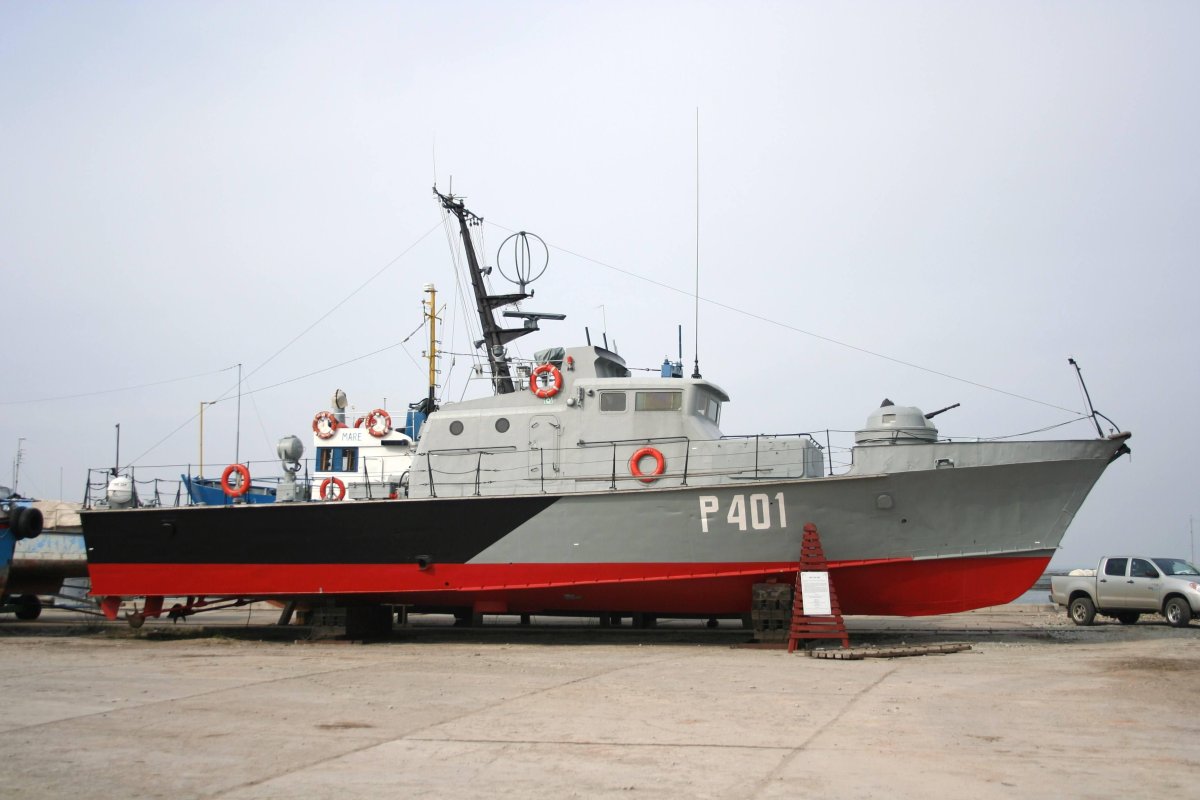 Патрульный катер гриф 1400