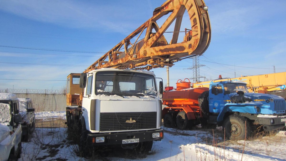 МАЗ 5337 автокран