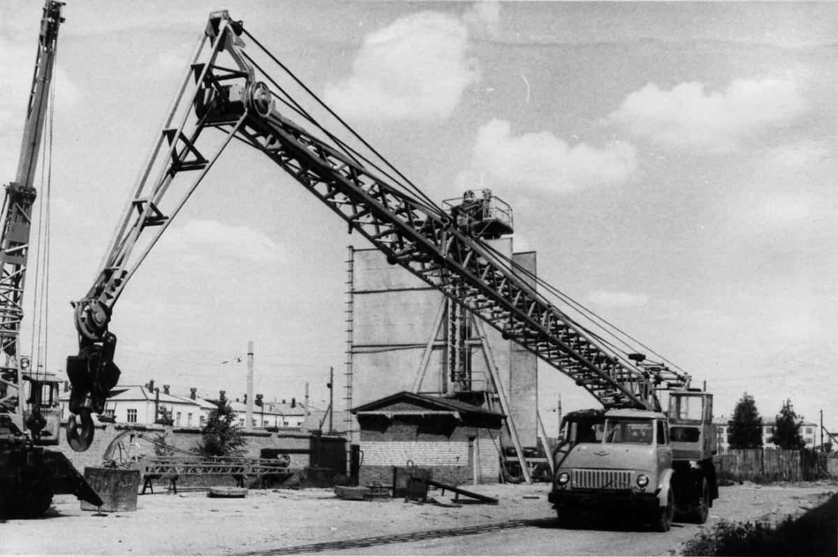 К 51 МАЗ 200 автокран