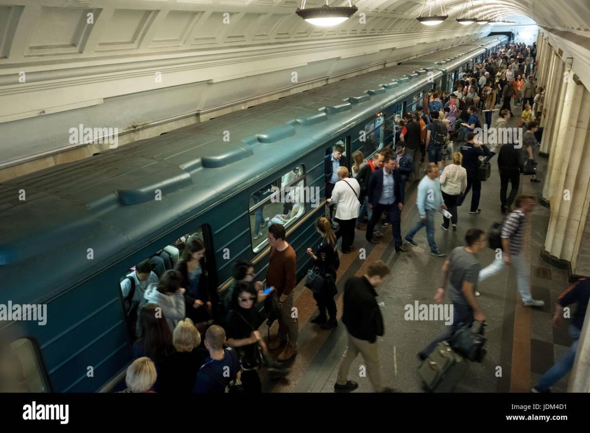 Станция метро Театральная