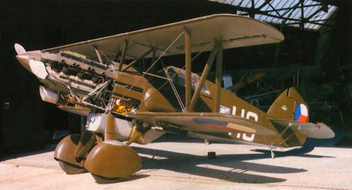 Самолет Avia b.534