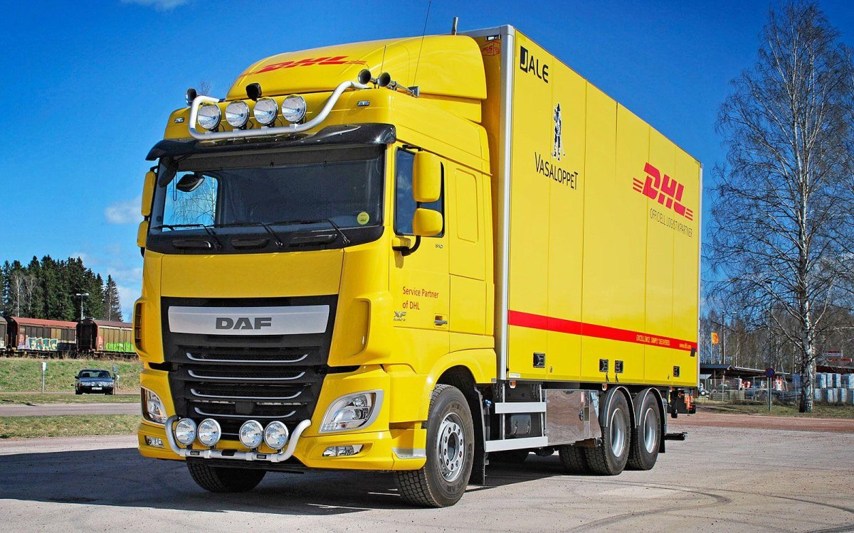 Грузовик DAF XF 106