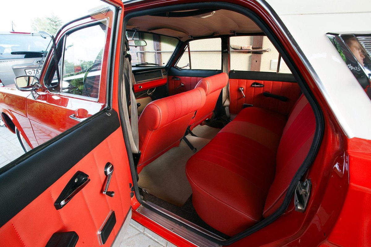 Волга ГАЗ 24 салон