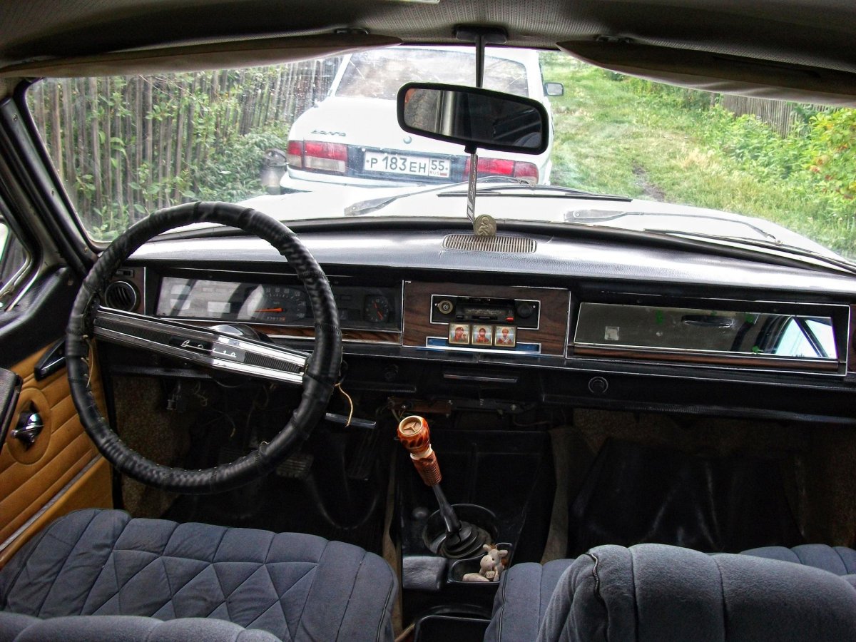 ГАЗ 24 10 салон