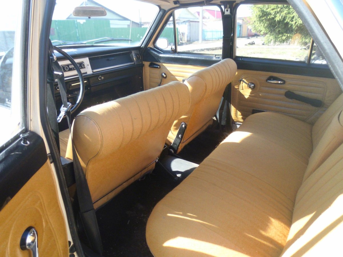 ГАЗ 24 02 салон