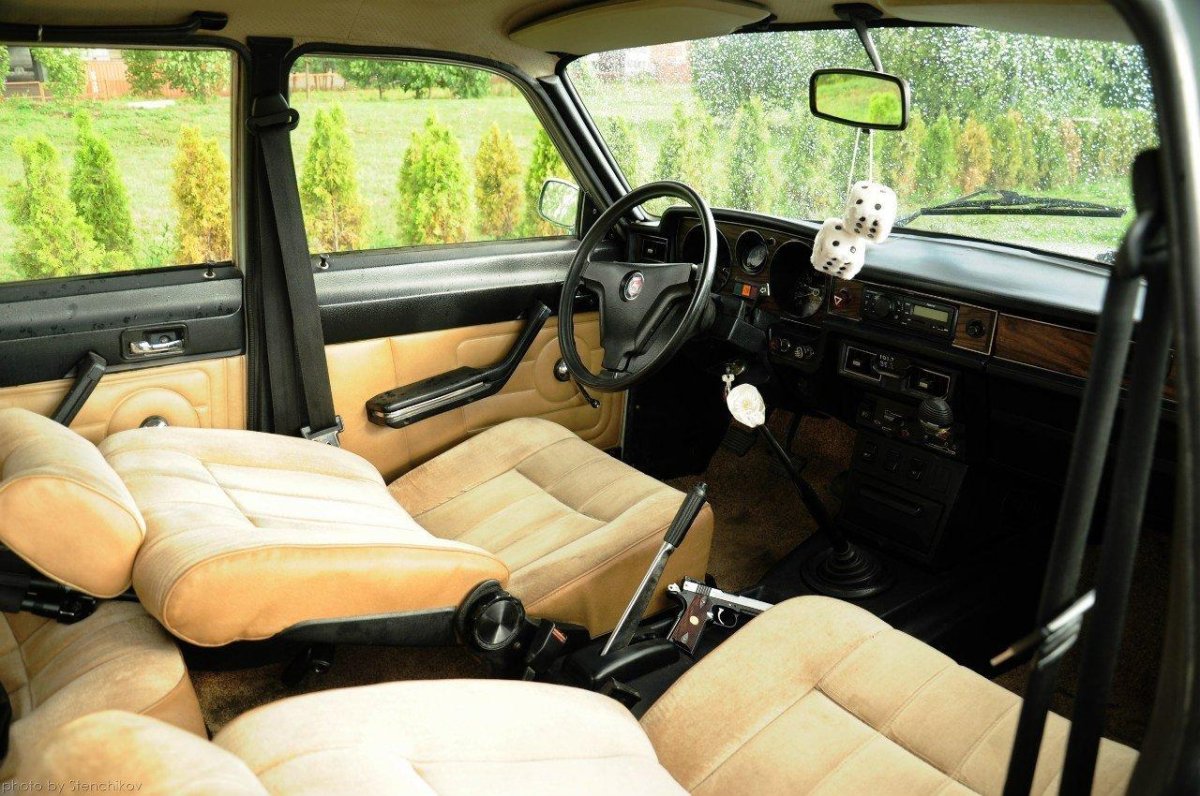 Волга ГАЗ 2410 салон