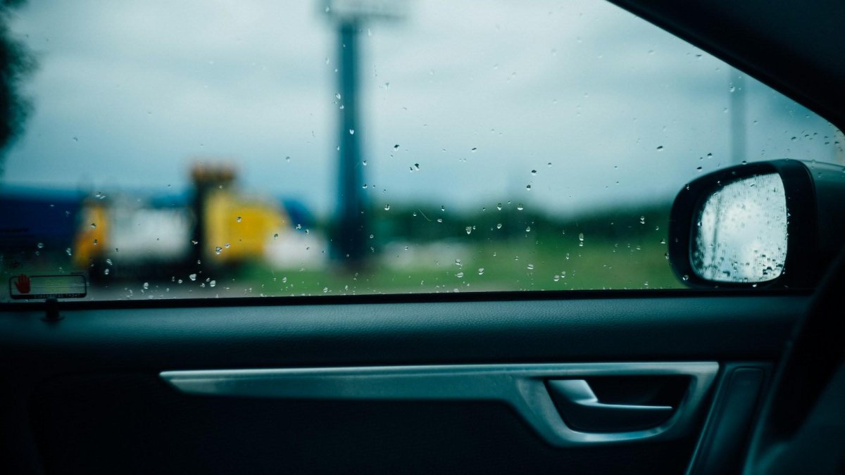 Окно автомобиля