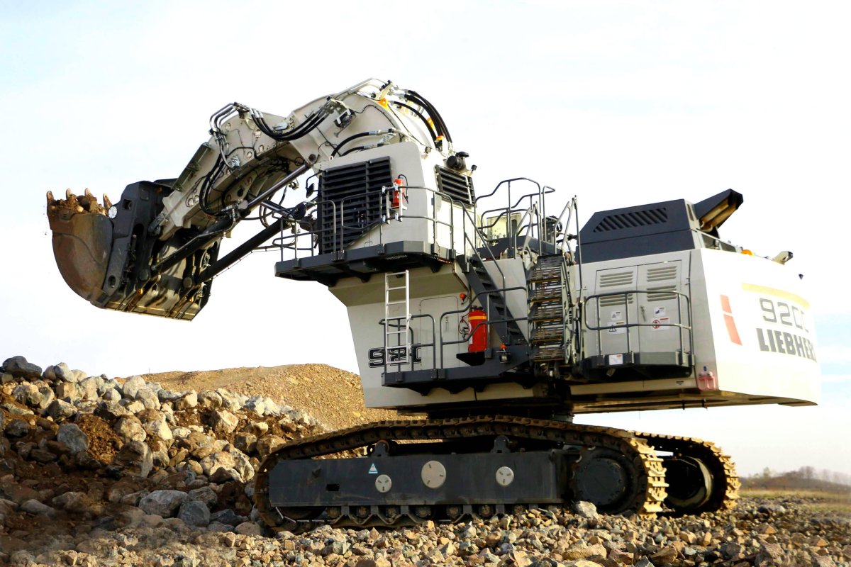 Liebherr r9200