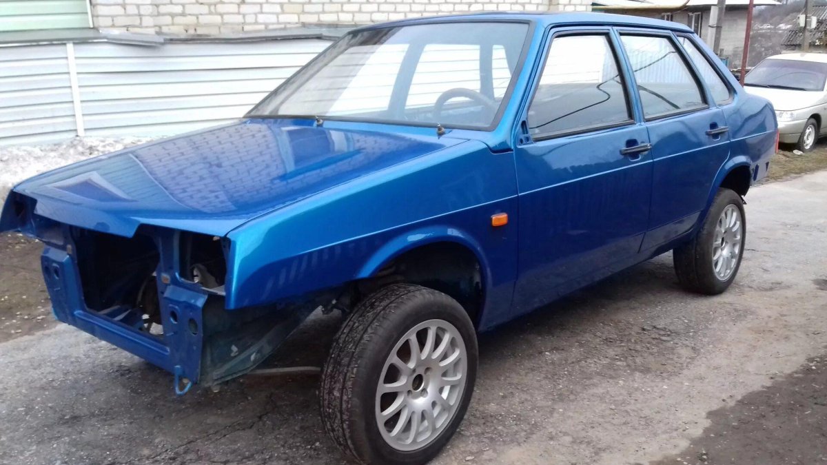 ВАЗ 21099 ультрамарин