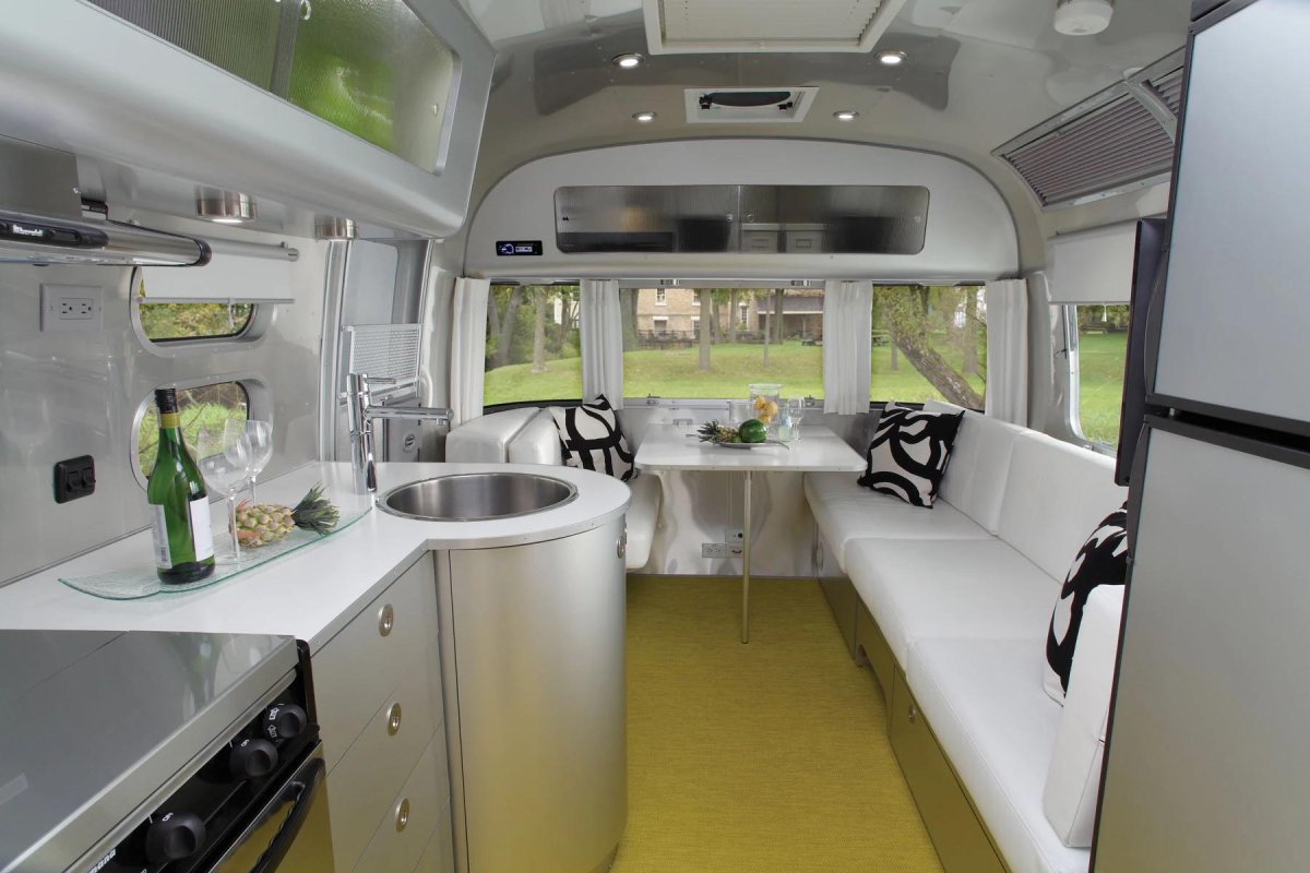 Автодом Airstream