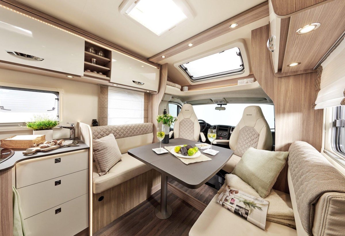 Дом на колесах Vario perfect 1200 Platinum