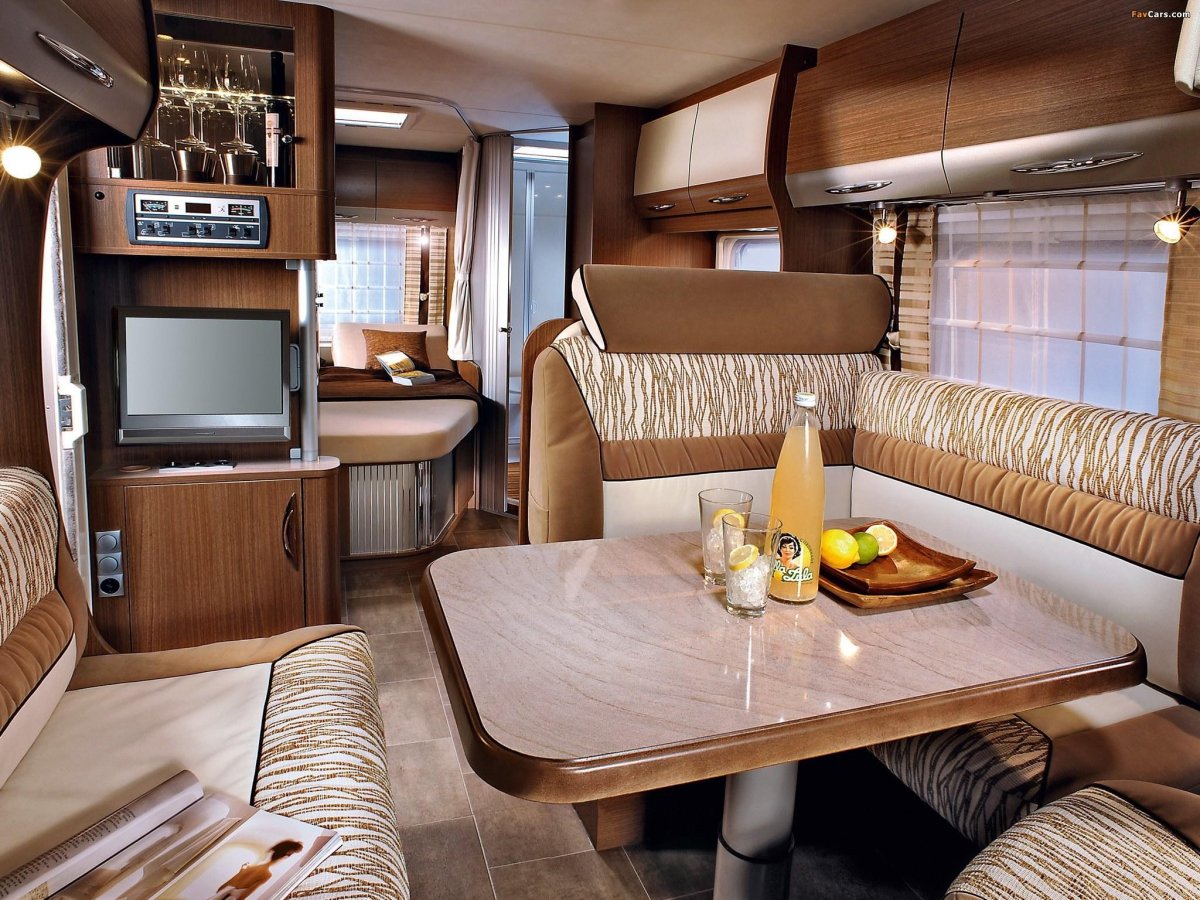 Альковный автодом Burstner a532aktive