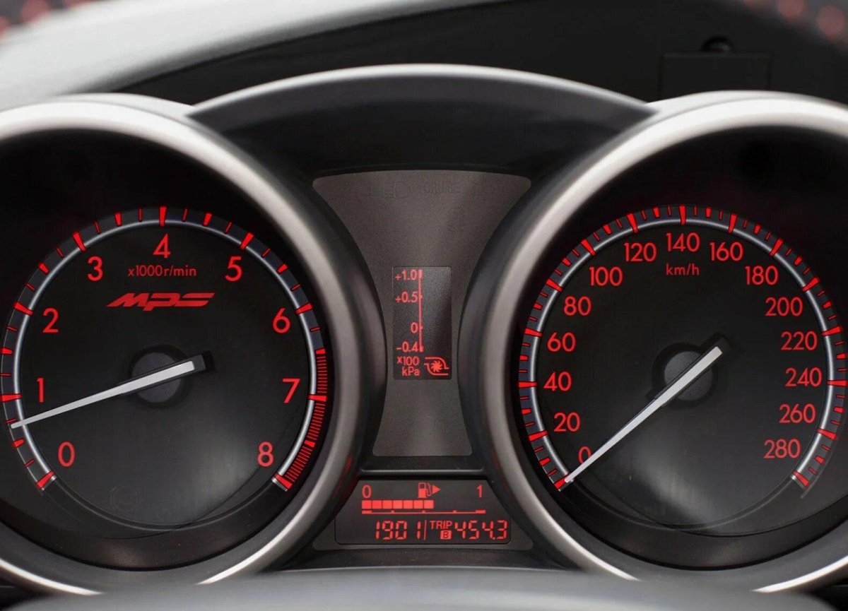 Приборная панель Mazda 3 BL