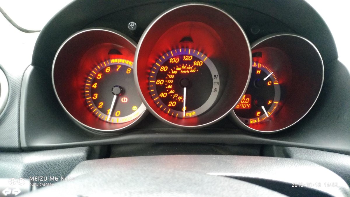 Приборная панель Мазда 3 БК