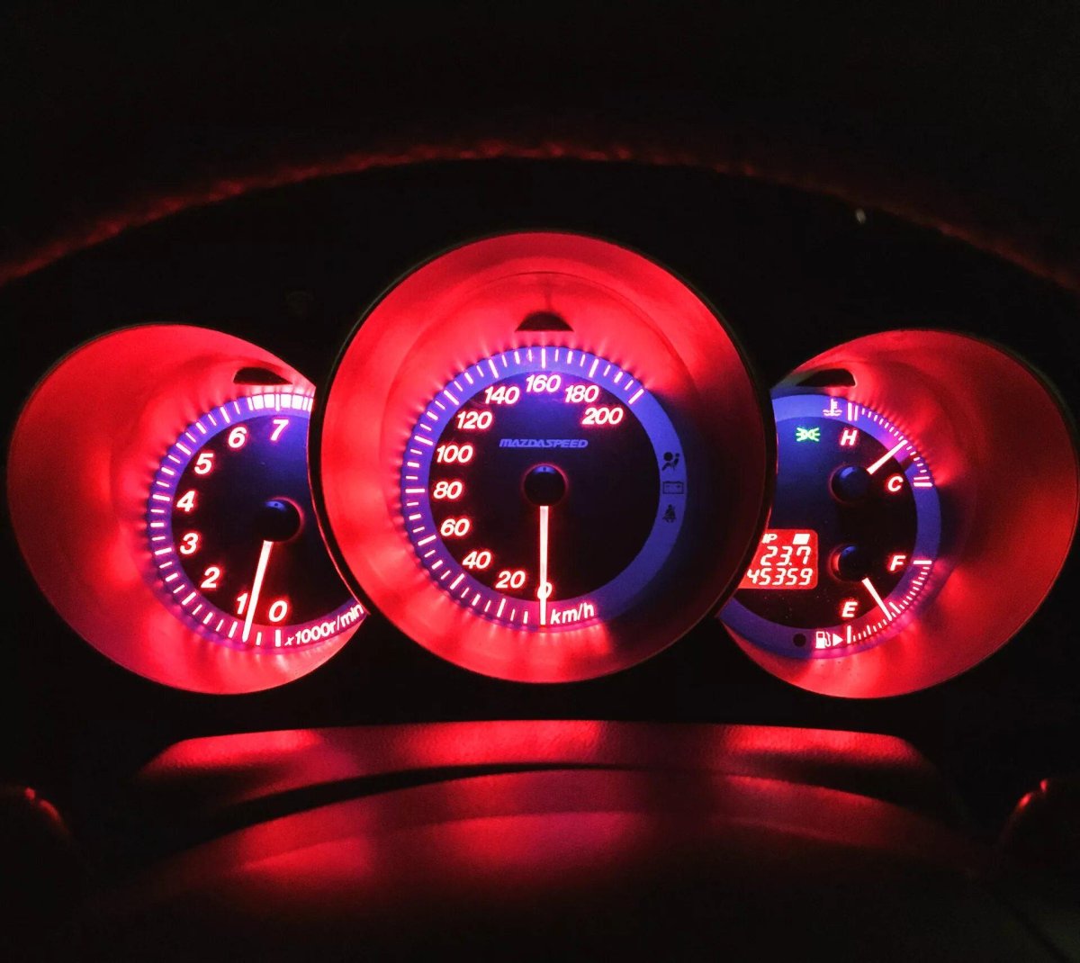 Подсветка панели Мазда 3 БК
