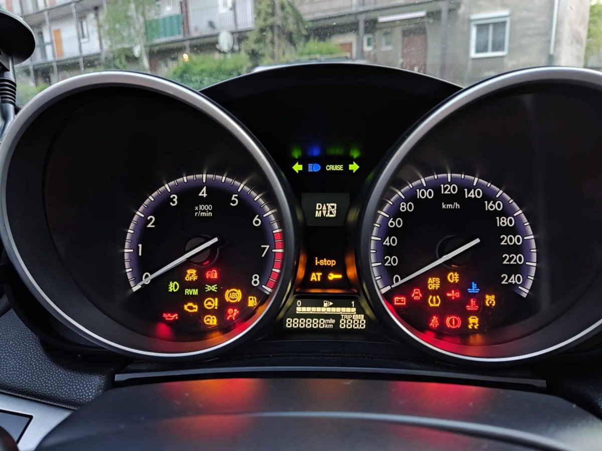 Mazda 3 BL приборка