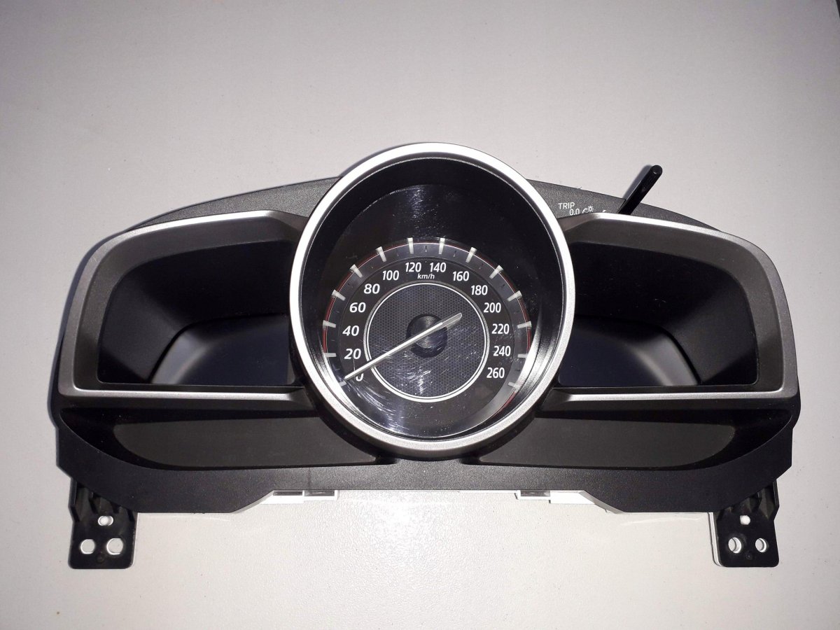 Приборная панель Мазда 3 BM