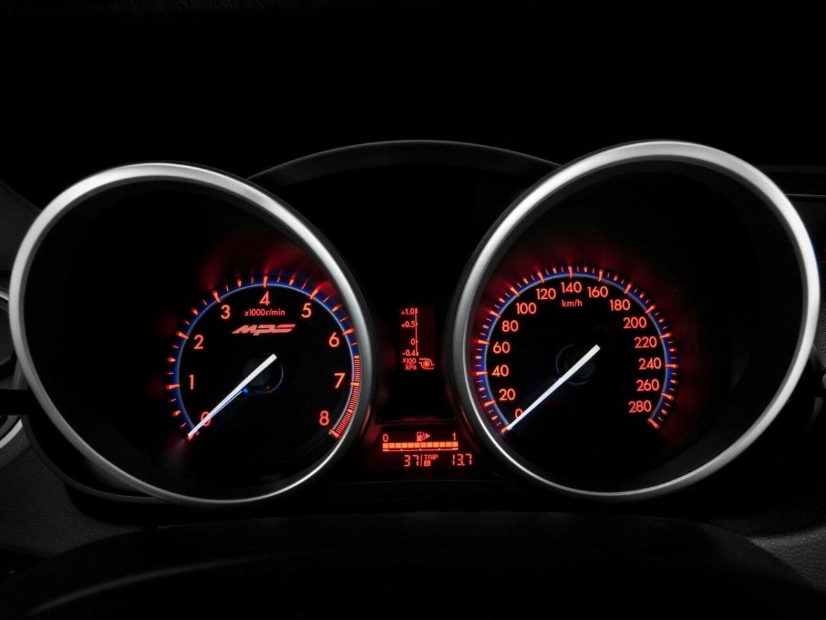 Приборная панель Мазда 3 BL