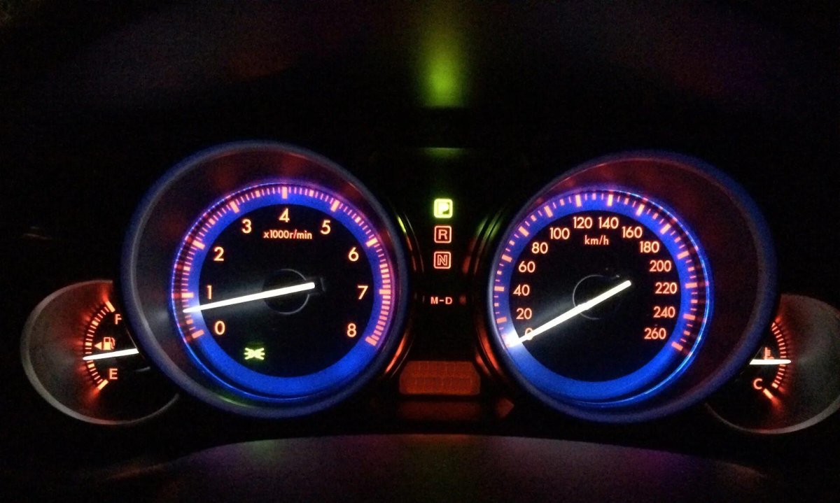 Mazda 3bl Пересвет приборки