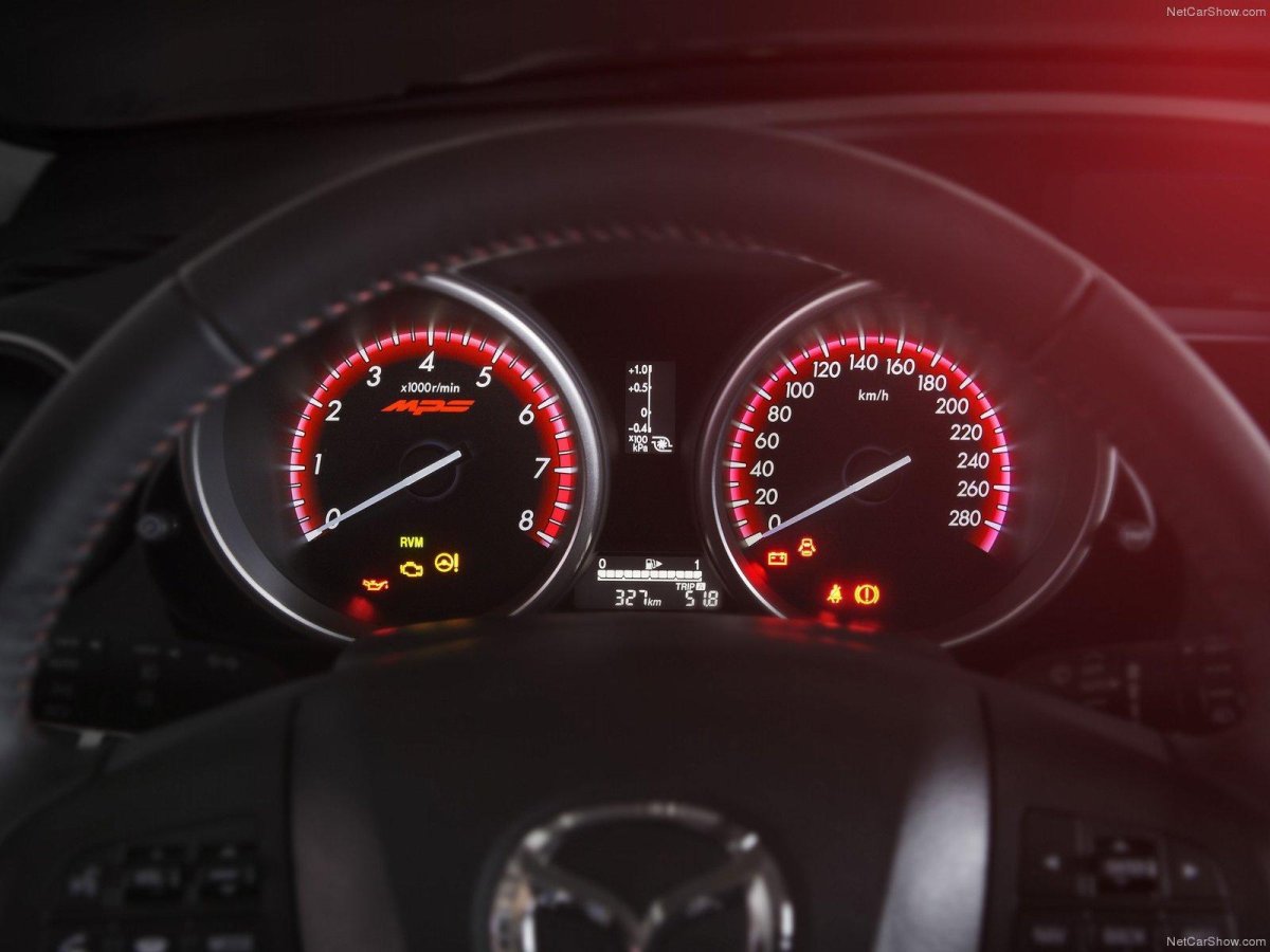 Приборная панель Мазда 3 МПС