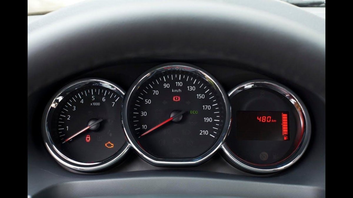 Приборка Рено Логан 2