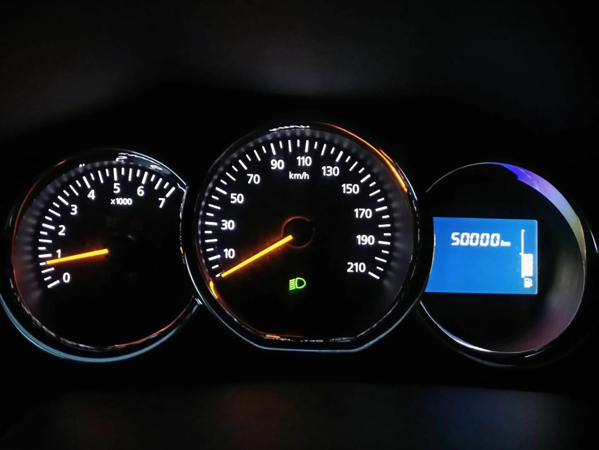 Приборка Логан 2