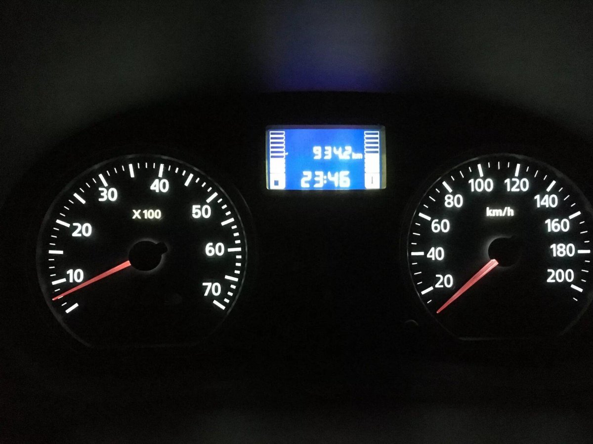 Приборная панель Логан 1