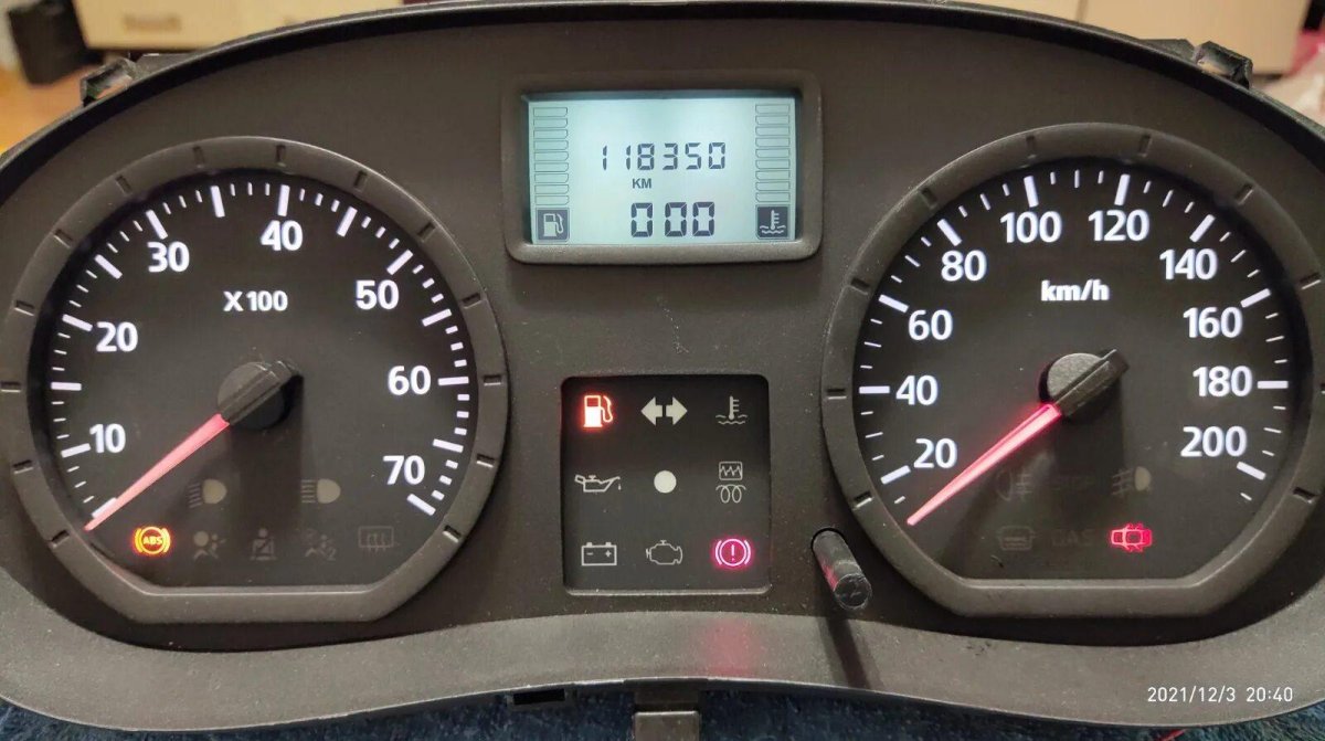 Панель приборов Рено Логан 2