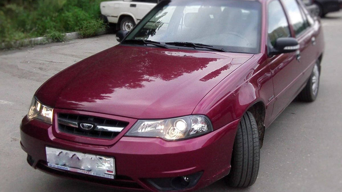 Daewoo Nexia 2 вишня