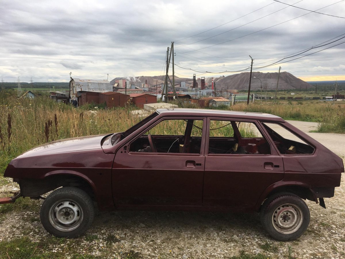 ВАЗ 2109 вишневый металлик