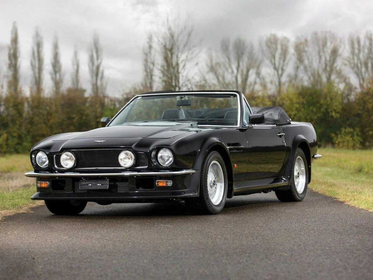 Aston Martin v8 Vantage 1989