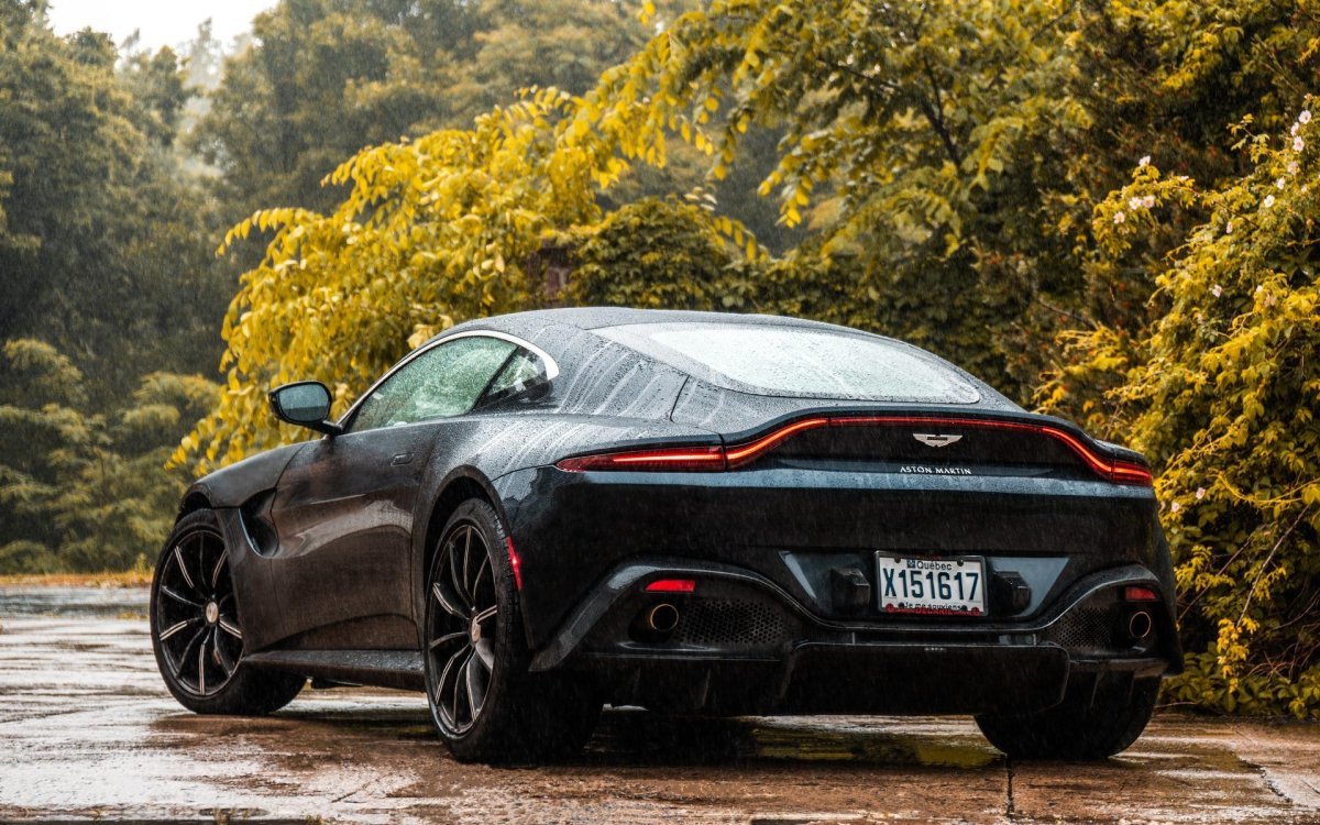 Aston Martin Vantage 2019