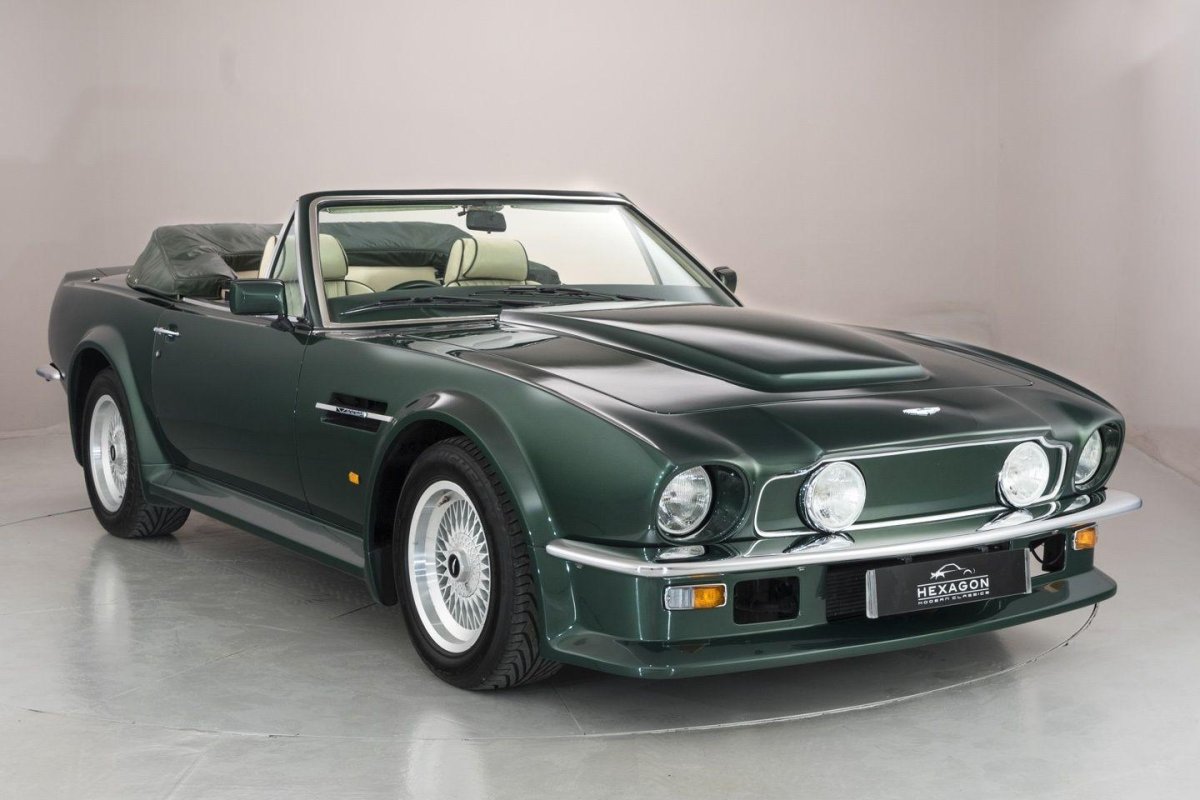 Aston Martin v8 1990